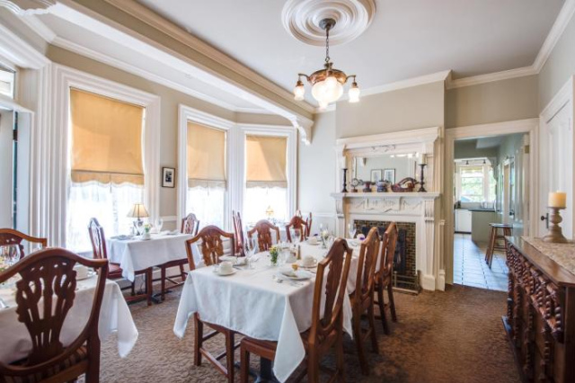 O Canada House Bed & Breakfast - Vancouver