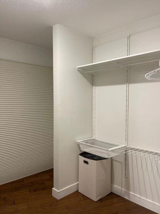5 mins walk to Skytrain Station - Vancouver