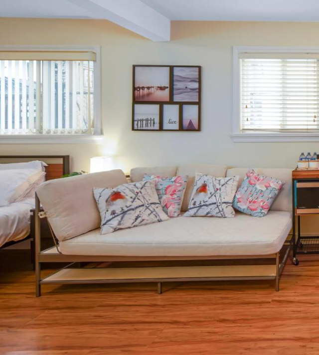 Cozy 2 Beds Spacious Rooms, Close to Transit - Vancouver