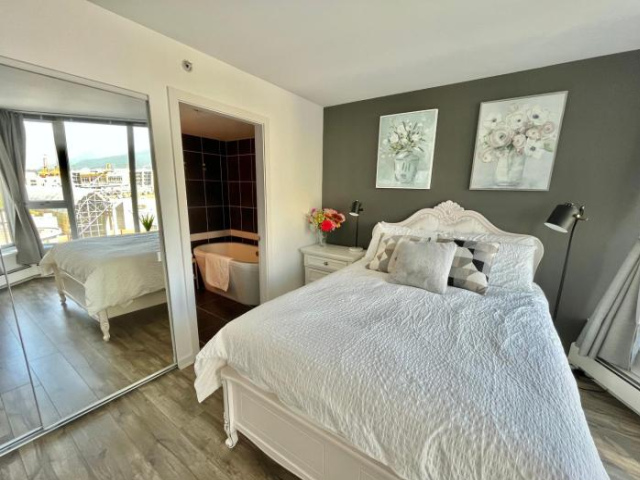 Downtown 4bd 2ba View Skytrain 2 Free Parking - 溫哥華