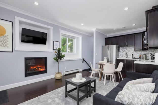 2 Bedroom Upper suite on East 44th for 5 people - Vancouver