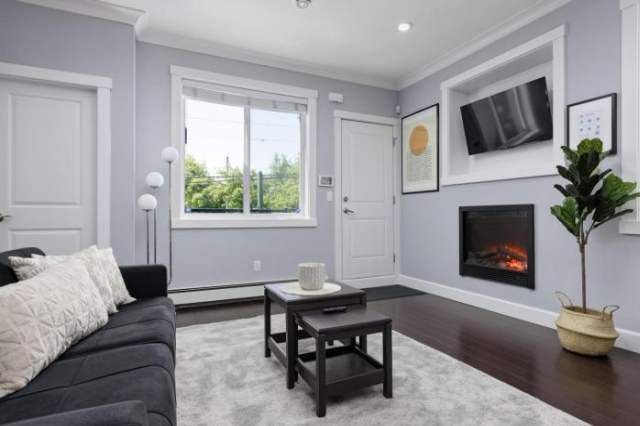 2 Bedroom Upper suite on East 44th for 5 people - Vancouver