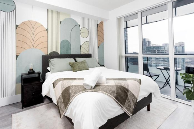 The Vine & View Suite - Toronto