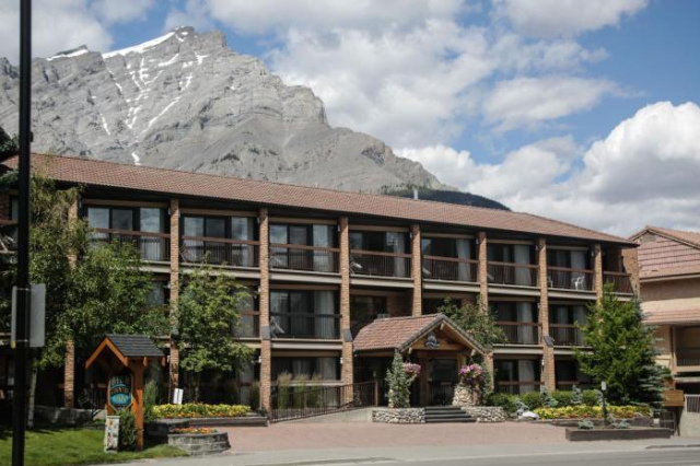 Gaodi Xiangjian Luguan - Banff