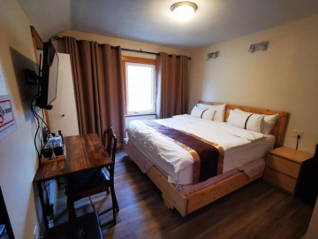 Riverfront Estate Bed&Breakfast Banff