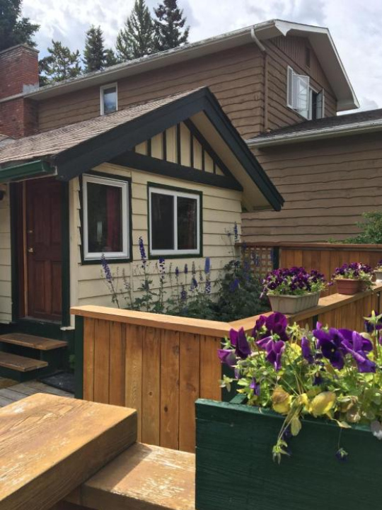 Hillside Bungalow - Banff