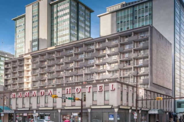 Ramada Plaza by Wyndham Calgary Downtown - Calgary