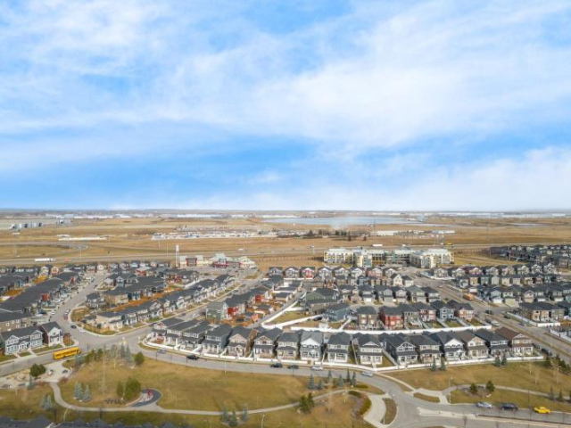 New Legal Basement Suite close to Airport - 卡爾加里