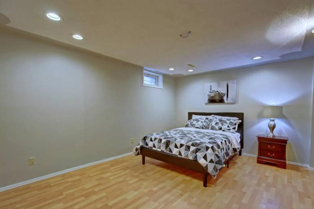 TASTEFULLY FURNISHED 5BR WITH 3BTHS AC Mins to DOWNTOWN AP - Calgary