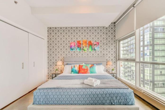 Luxury 2BR Condo - King Bed - Stunning City Views - 卡爾加里