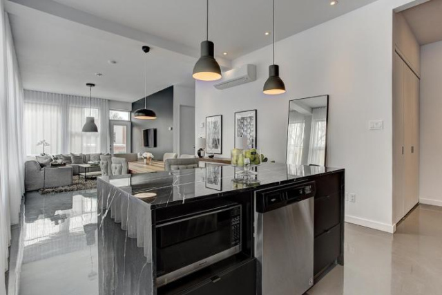 Les Lofts du Centre by Simplissimmo - Montreal