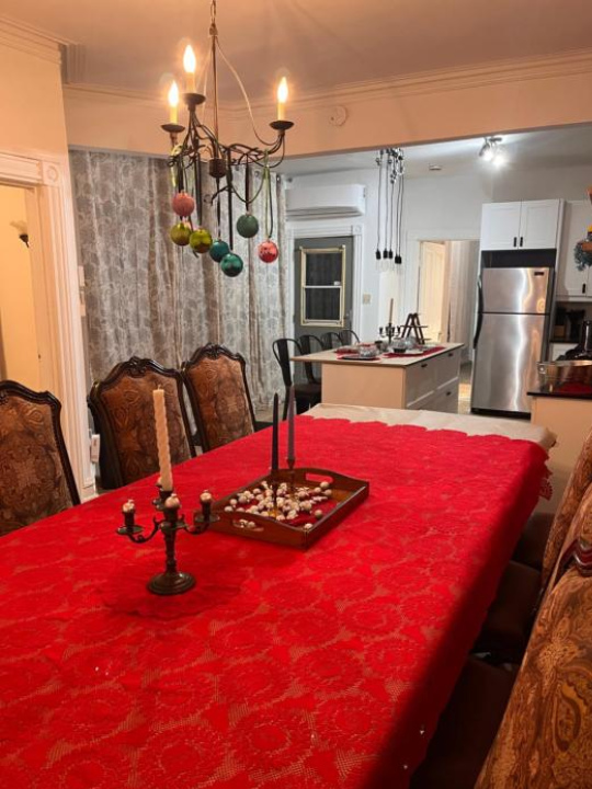 Best Location - Spacious - Beautiful 3 Bedroom - Walk Score 100 - Montreal