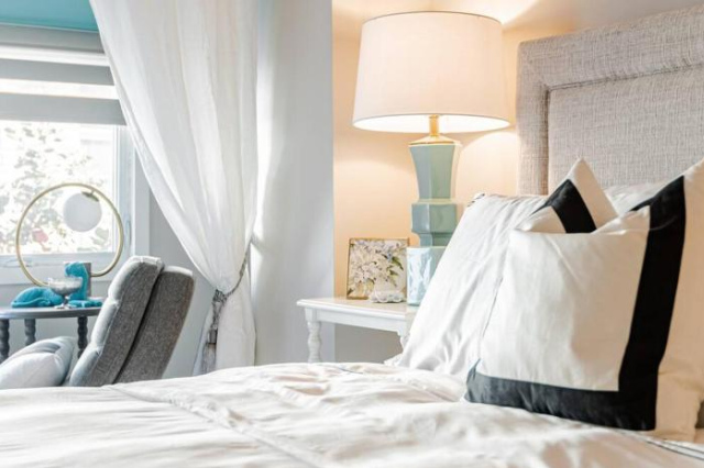 Luxury Old Port of Montreal Designer Unit - Montreal