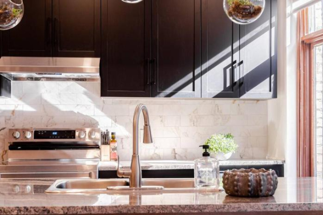 Luxury Old Port of Montreal Designer Unit - Montreal