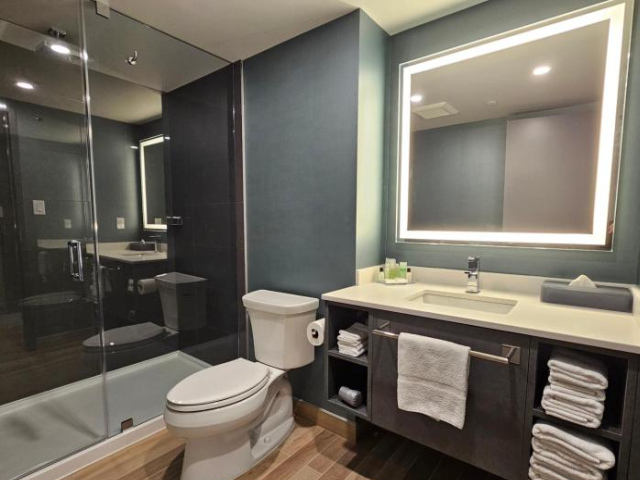 Vittoria Hotel & Suites - Niagara Falls