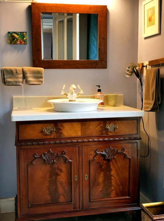 Blue Gables Bed and Breakfast - Niagara Falls