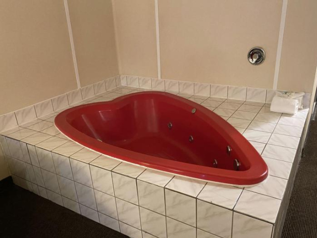 Quality Inn & Suites - Niagara Falls