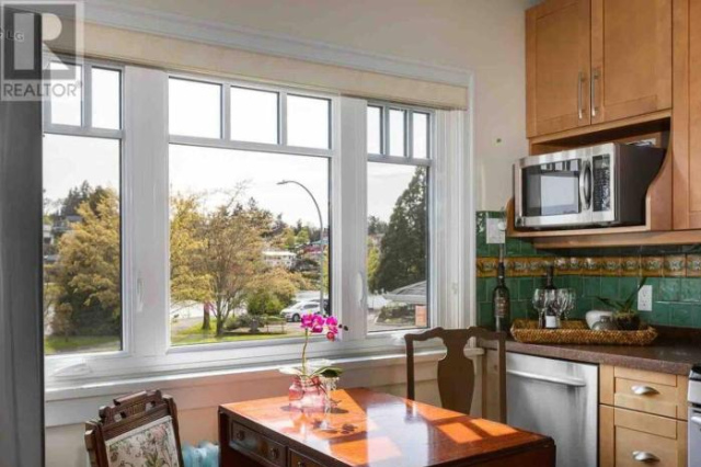 Water Front Charming entire home Pet Friendly - Victoria