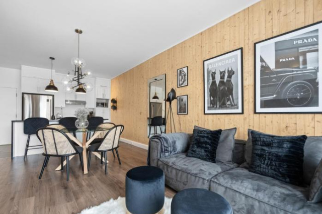 INITIAL -CLASSE S- Centre-ville de Québec +stationnement - 魁北克市