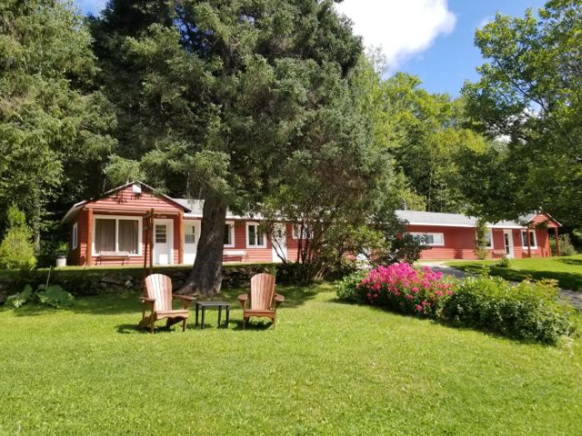 坎拉穆什普爾奧伯格小屋旅館 - 魁北克省