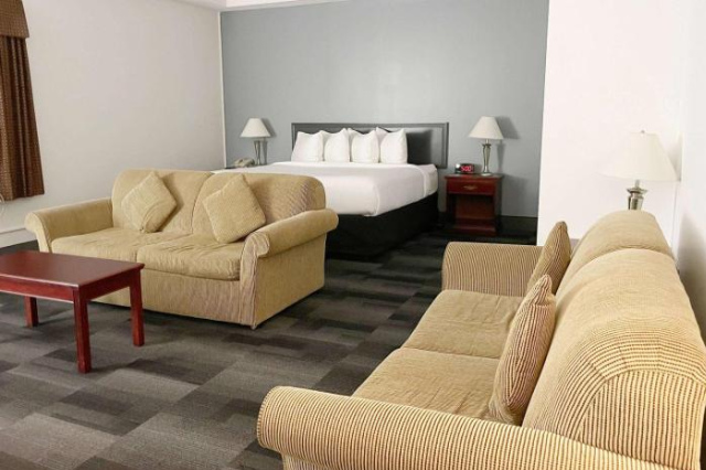 Days Inn & Conference Centre by Wyndham Camrose Norsemen - Alberta