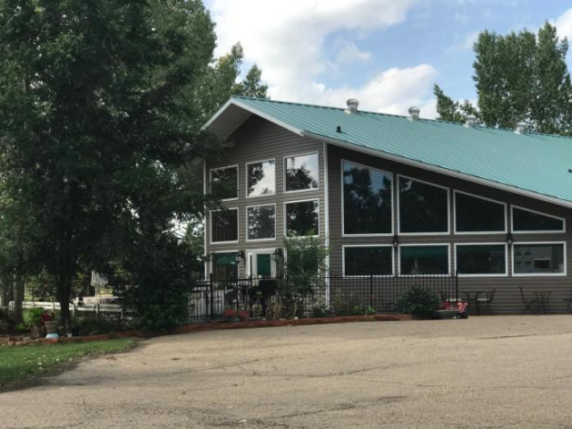 Rolling Hills Country Retreat Bed and Breakfast - Alberta