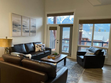Spectacular Penthouse With Amazing Views, Indoor Pool and Hot tub - 艾伯塔省 最低房價8113元