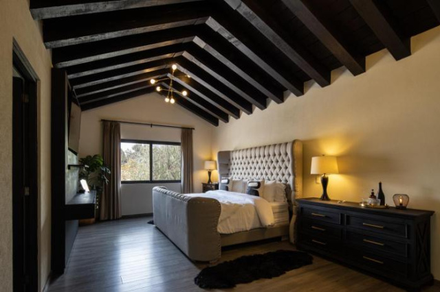 Private & Heated Pool, Mountain View Escondida 5BR - 德阿連德