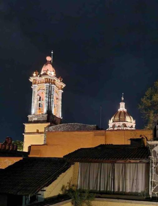Villa Golondrinas, in Main Downtown, with A/C and Free Parking! - 德阿連德