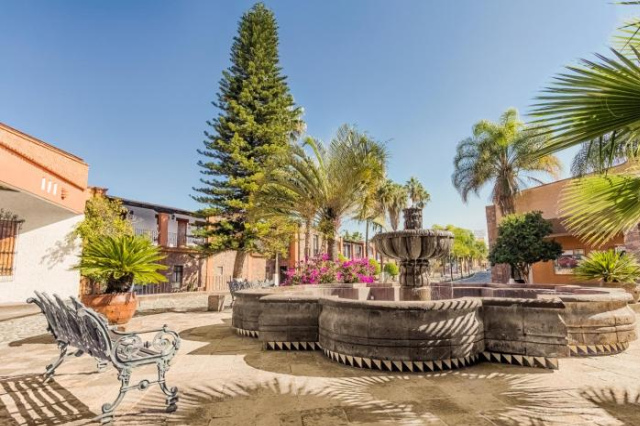 Royal Minas Tradition Hotel - Queretaro