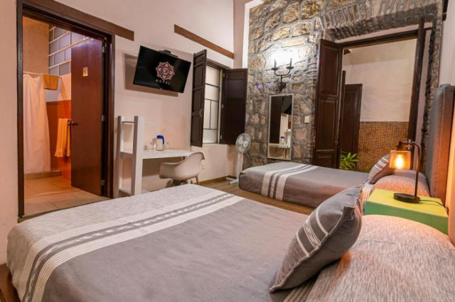 Hotel Cantera Rosa - 莫雷利亞