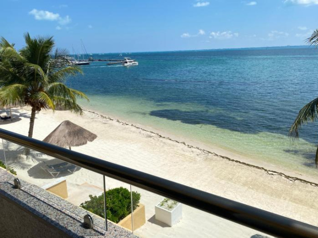 Sunset Beach Front Apartment - Cancun