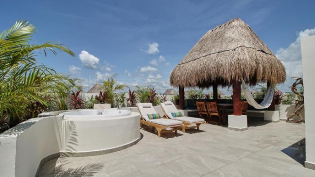 Tranquil Penthouse with Amazing Private Rooftop Terrace - Tulum