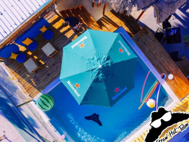 Straw Hat Hostel & Rooftop Bar - Tulum