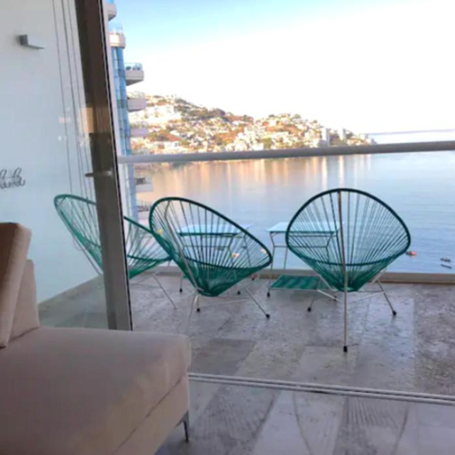 Apartamento con Piscina Frente al Mar en Acapulco - Acapulco