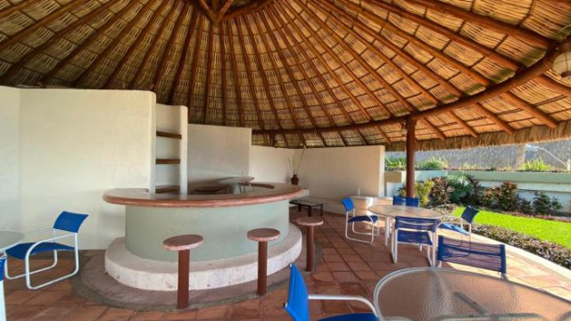Luxurious Oceanfront Penthouse with Private Pool - Acapulco