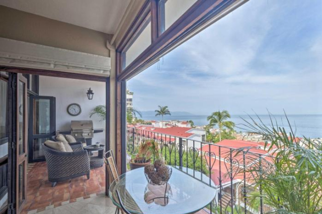 Resort Condo with Pool Access and Pacific Ocean Views! - Puerto Vallarta