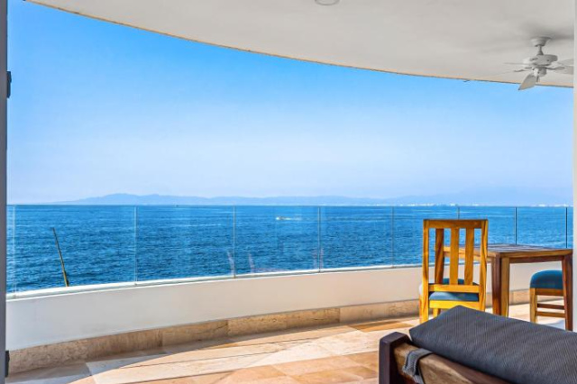 Blue Horizon 204 - Puerto Vallarta