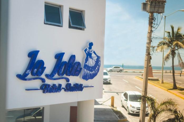 La Lola Hotel & Suites - 馬薩特蘭
