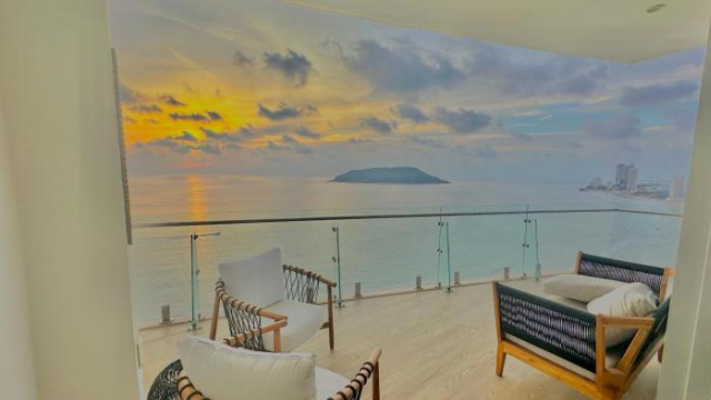 NEW Increible Depa de Lujo a Pie de Playa - Mazatlan