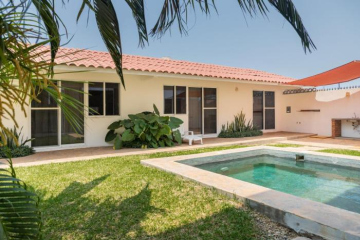 NEW Tropical Garden with Shared Pool plus BBQ and Beach 660 mts