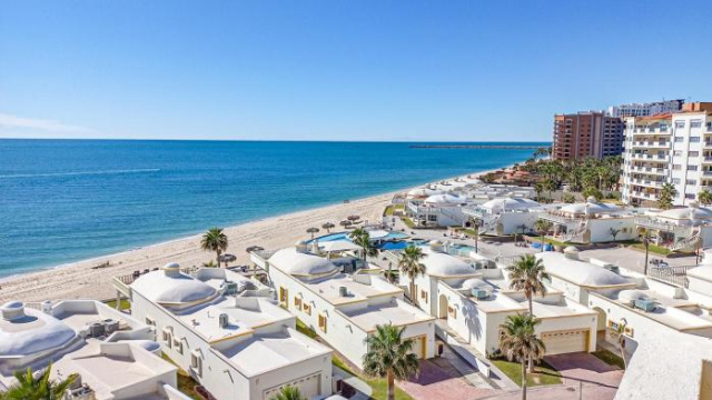 Spectacular 2 Bedroom Condo on Sandy Beach at Las Palmas Resort B-605 condo - Puerto Penasco