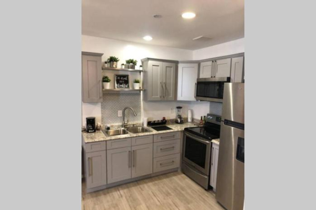 NEW 2 BEDROOM LUXURY APARTMENT -GREAT LOCATION -MODERN - 佩納斯科港