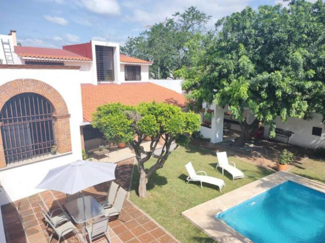 Hermosa casa en Cuernavaca cerca de los mejores restaurantes y plazas - Cuernavaca