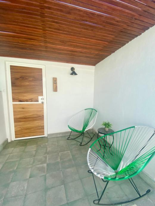 Cinco. Nuevo y Amplio Estudio en el Centro - La Paz