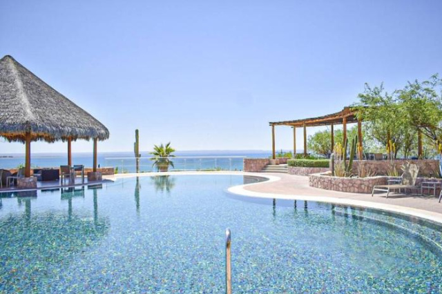 Condo VistaMar, Luxury 2BR 2Bath Condo Private beach & pool! - La Paz