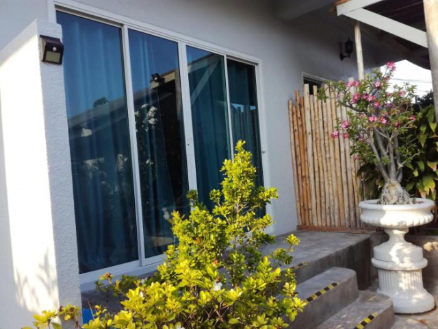 Sea Sand House Resort - 盼武里府