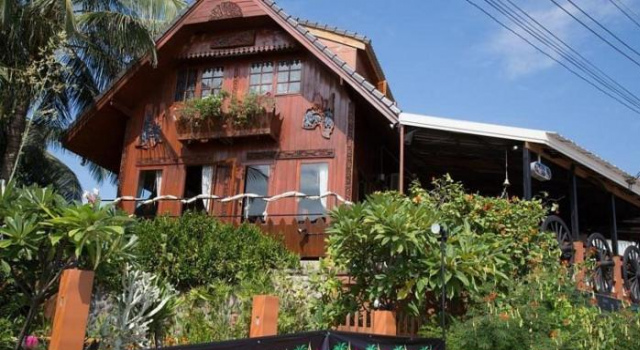 The Sunrise Beach Cafe and Guesthouse - Pranburi