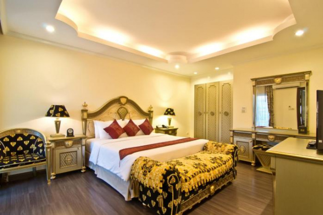 LK Royal Suite - Central Pattaya