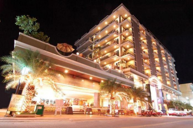 LK Royal Suite - Central Pattaya